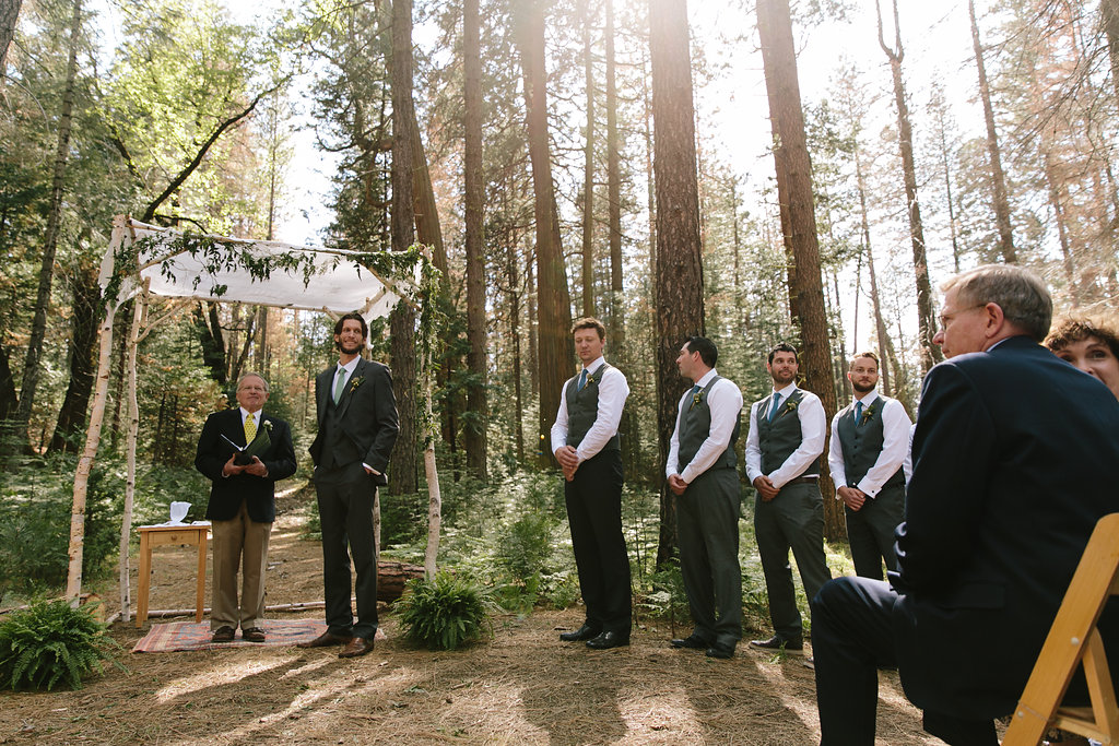 Simone-Anne-Lauren-Jamey-Yosemite-Evergreen-Lodge-Wedding-266
