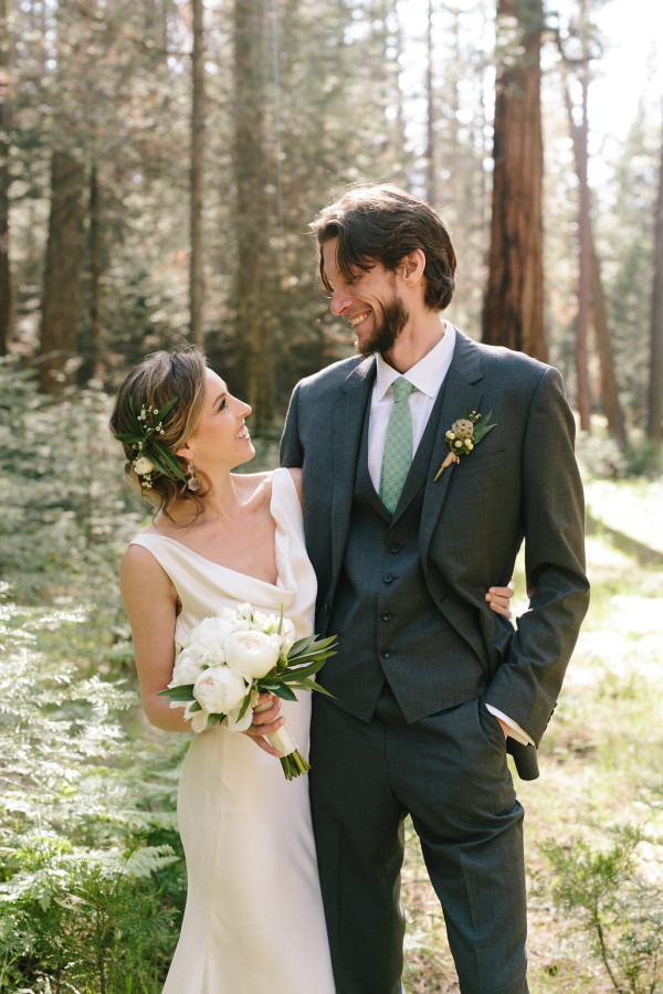 Simone-Anne-Lauren-Jamey-Yosemite-Evergreen-Lodge-Wedding-391